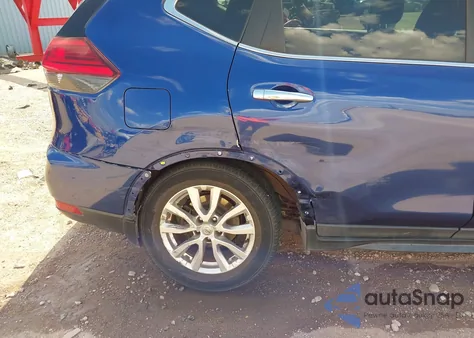 2017 Nissan Rogue Sv z USA, uszkodzony, nr VIN 5N1AT2MT4HC770705